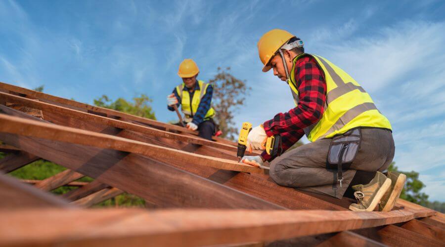 Professional Flat Roofing Installation services in Dubuque, IA